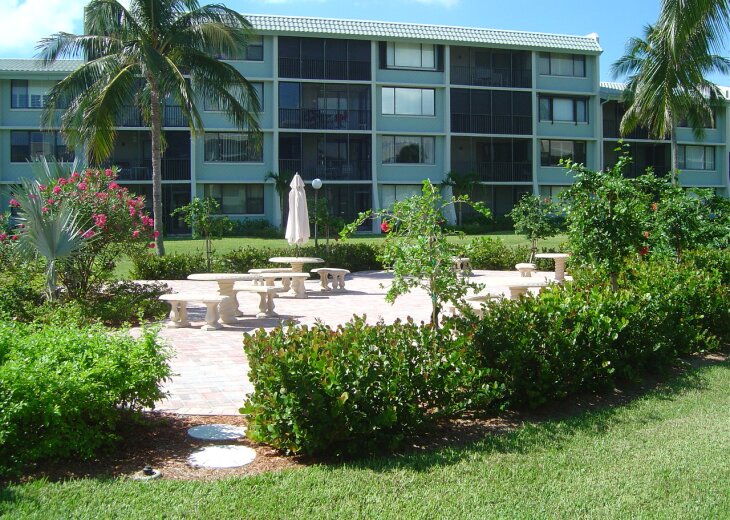 Sanibel Island Condo Rental On World Famous Shelling Beach; Loggerhead