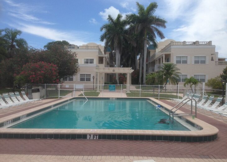 2 Bedroom Condo Rental in Siesta Key, FL 2 bedroom 2 bathroom Siesta Key