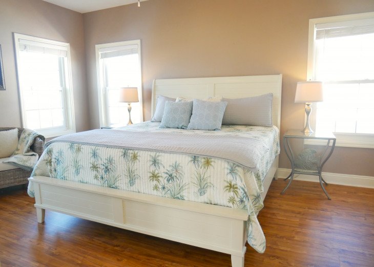 5 Bedroom House Rental in Cape San Blas, FL - 5 Bedroom Home in ...