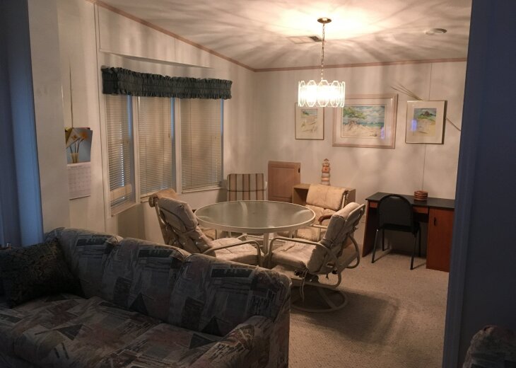 Naples Mobile Home Rental Lakefront moblie home in 55+ senior living