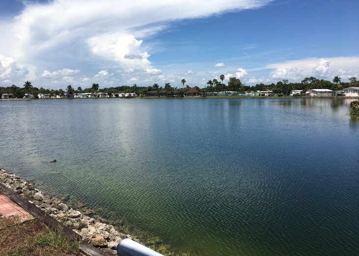 Naples Mobile Home Rental Lakefront moblie home in 55+ senior living