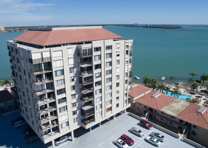 St. Petersburg Condo Rental LUXURY WATERFRONT CONDO ON ISLA DEL SOL/St. Pete's Beach Area