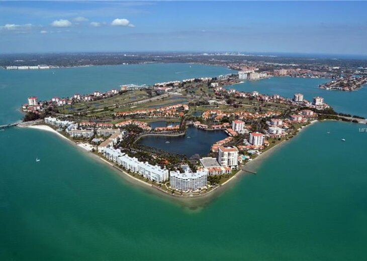 St. Petersburg Condo Rental LUXURY WATERFRONT CONDO ON ISLA DEL SOL/St