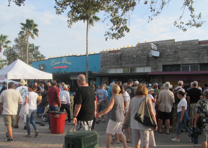 Dunedin Condo Rental Relax updated condo on the causeway to Honeymoon