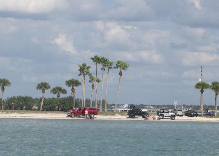 Dunedin Condo Rental Relax updated condo on the causeway to Honeymoon