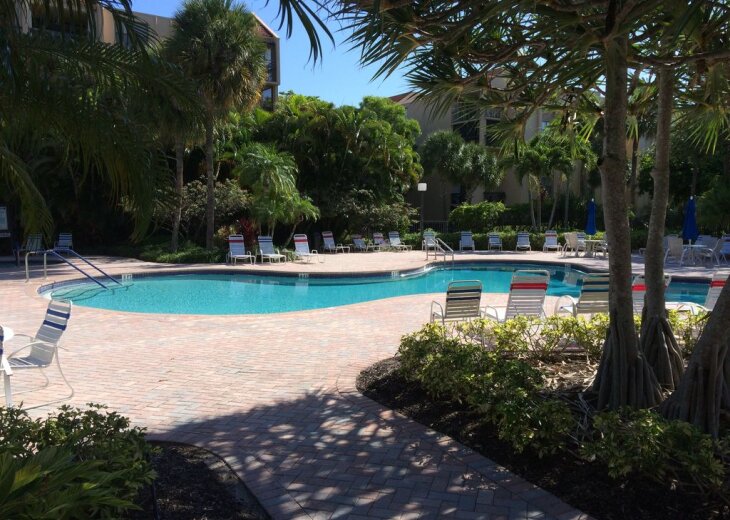 2 Bedroom Condo Rental in Delray Beach, FL Luxury Condo ( Delray Racquet Club )