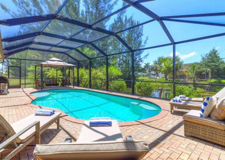 4 Bedroom Villa Rental in Cape Coral, FL 4 Bedroom and 2 Bathroom Home with heated Pool on